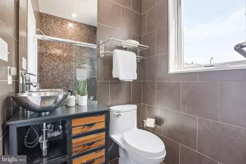 Bath - 915 3rd St NE, Washington, DC 20002 photo 9 of 12