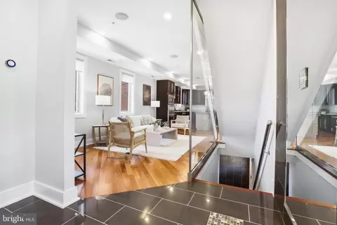 Entry Way - 915 3rd St NE, Washington, DC 20002 photo 2 of 12