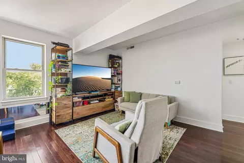 1020 Monroe St NW #409, Washington, DC 20010