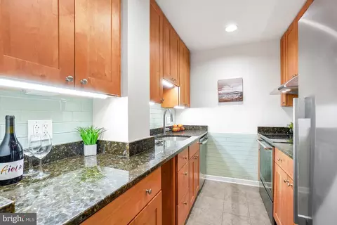 Kitchen - 2000 16th St NW #403, Washington, DC 20009 photo 2 of 4