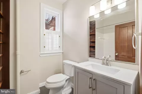 Bath - 15 15th St SE, Washington, DC 20003 photo 1 of 2