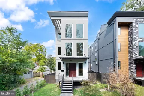 6116 30th St NW, Washington, DC 20015