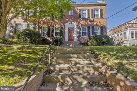 4016 47th NW #1, Washington, DC 20016
