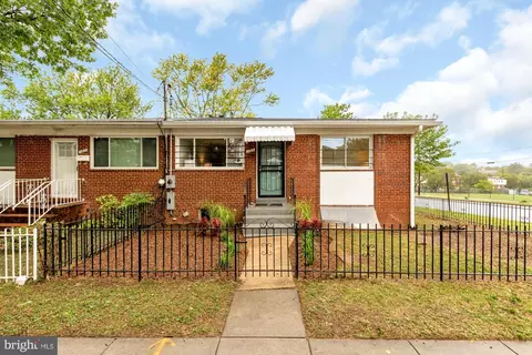 101 56th Pl SE, Washington, DC 20019