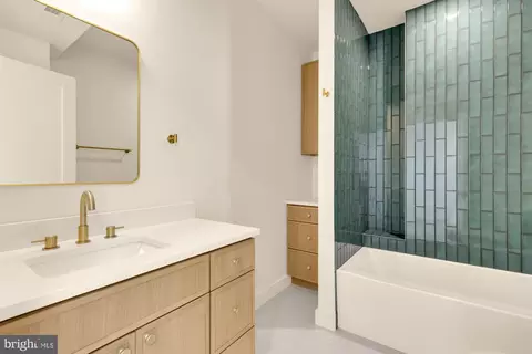 Bath - 224 21st NE #4, Washington, DC 20002 photo 1 of 3
