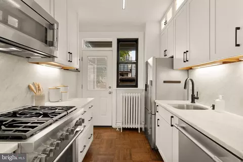 Kitchen - 1360 Spring Rd NW, Washington, DC 20010 photo 3 of 5