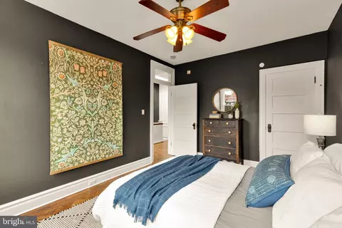 Bedroom - 1360 Spring Rd NW, Washington, DC 20010 photo 6 of 8