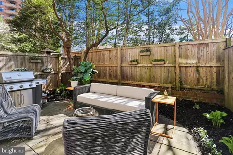Exterior - 3263 Sutton Pl NW #C, Washington, DC 20016 photo 2 of 7