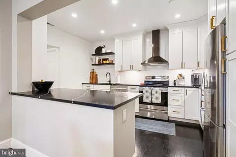 Kitchen - 3263 Sutton Pl NW #C, Washington, DC 20016 photo 4 of 4