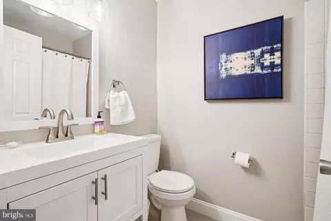 Bath - 3263 Sutton Pl NW #C, Washington, DC 20016 photo 2 of 2