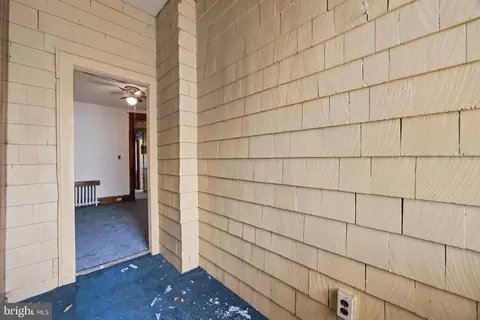 Entry Way - 418 Nicholson St NW, Washington, DC 20011 photo 4 of 5
