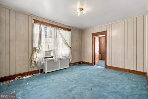 Living - 418 Nicholson St NW, Washington, DC 20011 photo 7 of 7