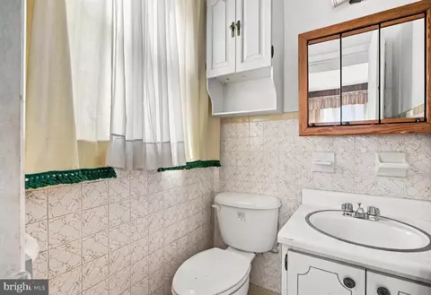 Bath - 418 Nicholson St NW, Washington, DC 20011 photo 1 of 4