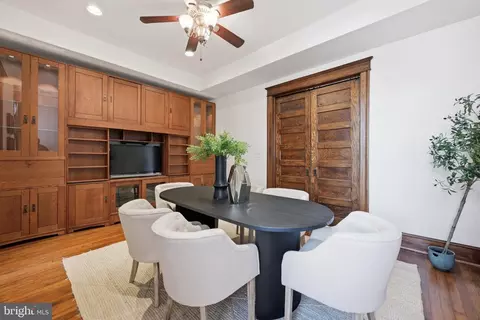 Dining - 1302 A St SE, Washington, DC 20003 photo 3 of 8