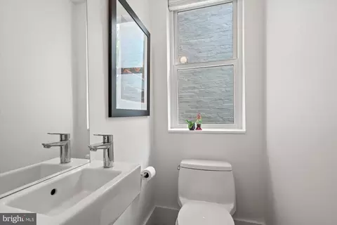 Other - 515 14th St SE, Washington, DC 20003 photo 5 of 10