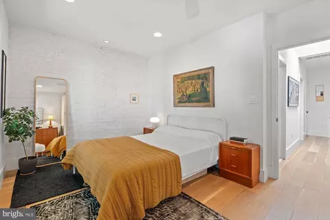 Bedroom - 515 14th St SE, Washington, DC 20003 photo 2 of 4