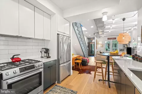 Other - 515 14th St SE, Washington, DC 20003 photo 4 of 10