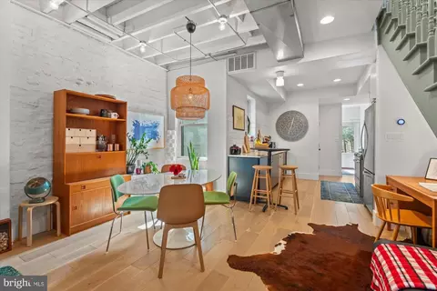 Dining - 515 14th St SE, Washington, DC 20003 photo 2 of 2