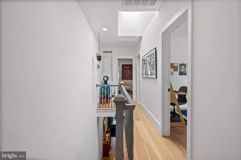 Entry Way - 515 14th St SE, Washington, DC 20003 photo 5 of 6