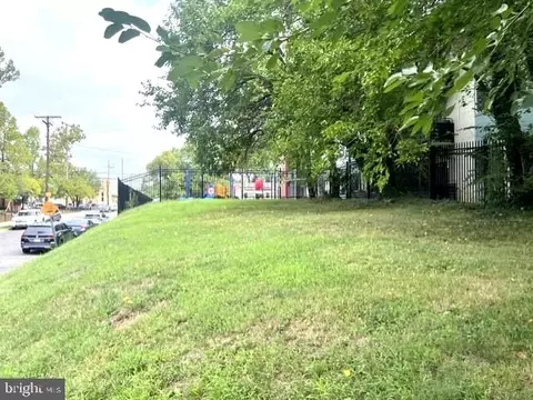 5000 C St SE, Washington, DC 20019 photo 6