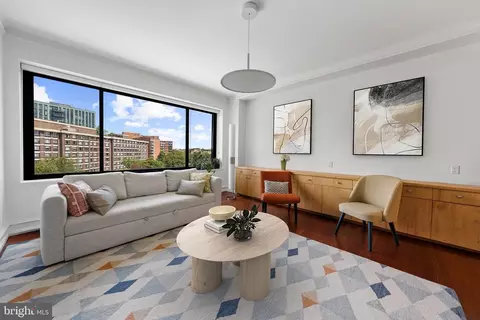Living - 2700 Calvert St NW #712, Washington, DC 20008 photo 2 of 3