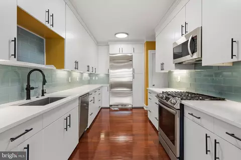 Kitchen - 2700 Calvert St NW #712, Washington, DC 20008 photo 1 of 1