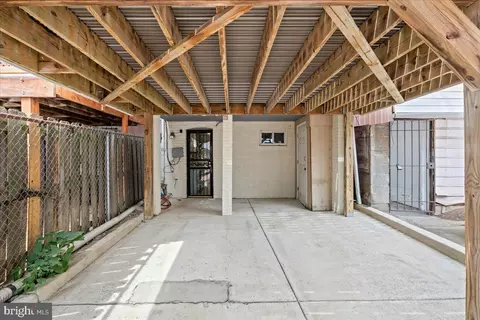 Exterior - 1163 Abbey Pl NE, Washington, DC 20002 photo 8 of 10