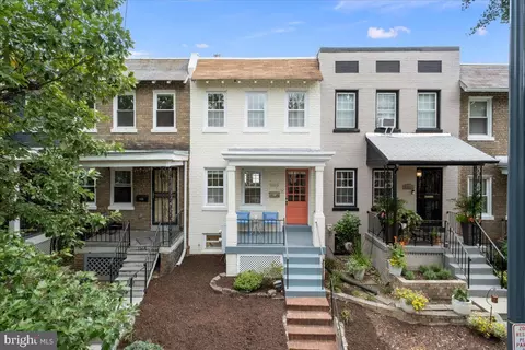 Exterior - 1163 Abbey Pl NE, Washington, DC 20002 photo 2 of 10