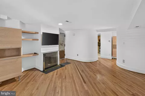 1415 21st St NW #A, Washington, DC 20036