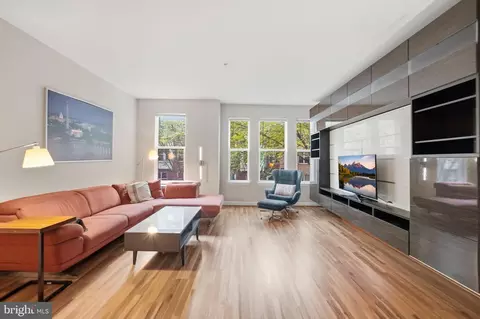 2500 Sayles Pl SE #8, Washington, DC 20020