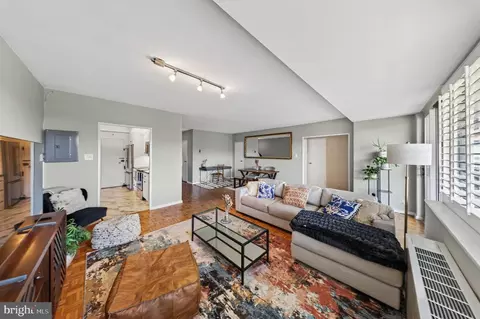 3900 Watson Pl NW #B-6D, Washington, DC 20016