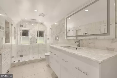 Bath - 4508 28th NW, Washington, DC 20008 photo 7 of 9