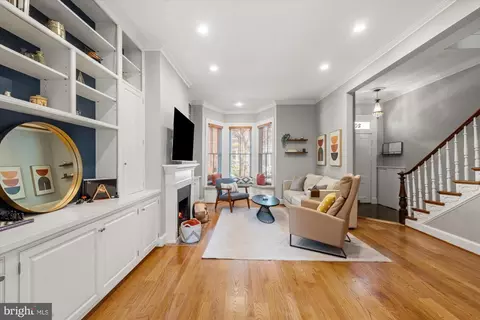 Living - 207 10th St SE, Washington, DC 20003 photo 2 of 5