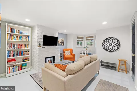 Other - 207 10th St SE, Washington, DC 20003 photo 11 of 17