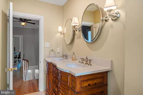 Bath - 207 10th St SE, Washington, DC 20003 photo 2 of 6