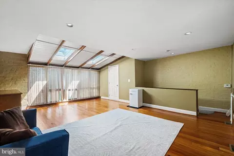 Other - 207 10th St SE, Washington, DC 20003 photo 12 of 17