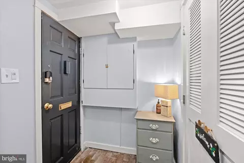 Entry Way - 207 10th St SE, Washington, DC 20003 photo 5 of 5