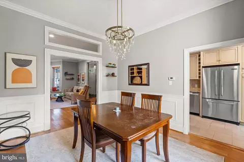 Dining - 207 10th St SE, Washington, DC 20003 photo 3 of 3