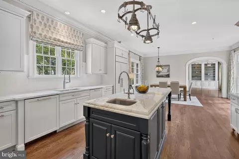 Kitchen - 1935 Foxview Cir NW, Washington, DC 20007 photo 2 of 2