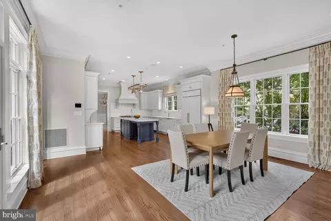 Dining - 1935 Foxview Cir NW, Washington, DC 20007 photo 2 of 3