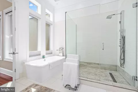 Bath - 507 K St NE #2, Washington, DC 20002 photo 4 of 4
