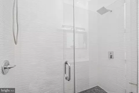 Bath - 507 K St NE #2, Washington, DC 20002 photo 2 of 4