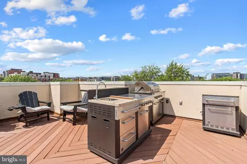 Exterior - 507 K St NE #2, Washington, DC 20002 photo 3 of 6