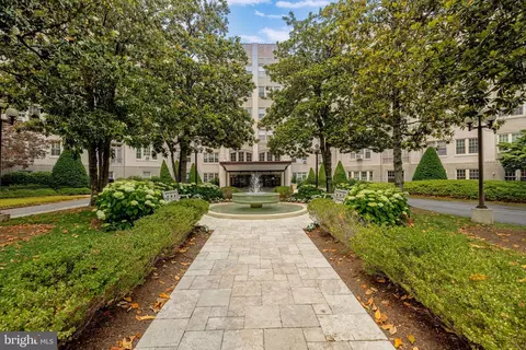 Exterior - 2737 Devonshire Pl NW #322, Washington, DC 20008 photo 4 of 4