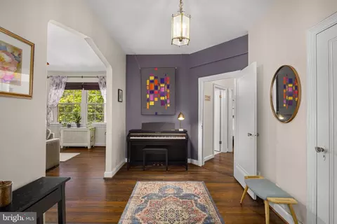 Entry Way - 2737 Devonshire Pl NW #322, Washington, DC 20008 photo 2 of 3