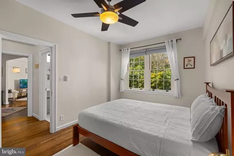 Bedroom - 2737 Devonshire Pl NW #322, Washington, DC 20008 photo 2 of 3