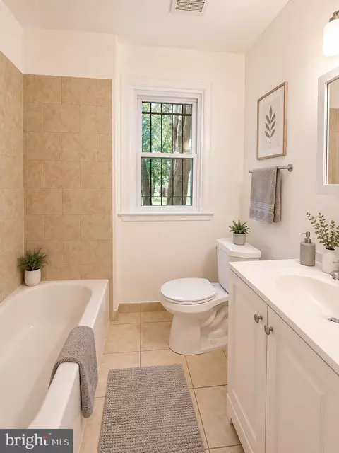 Bath - Undisclosed, Washington, DC 20020 photo 1 of 3
