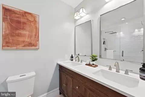 Bath - 503 I St NE, Washington, DC 20002 photo 1 of 3