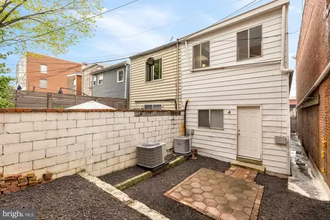 Exterior - 1102 K St SE, Washington, DC 20003 photo 4 of 7