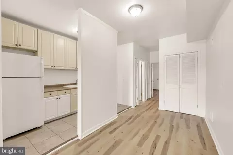 Entry Way - 1102 K St SE, Washington, DC 20003 photo 2 of 4
